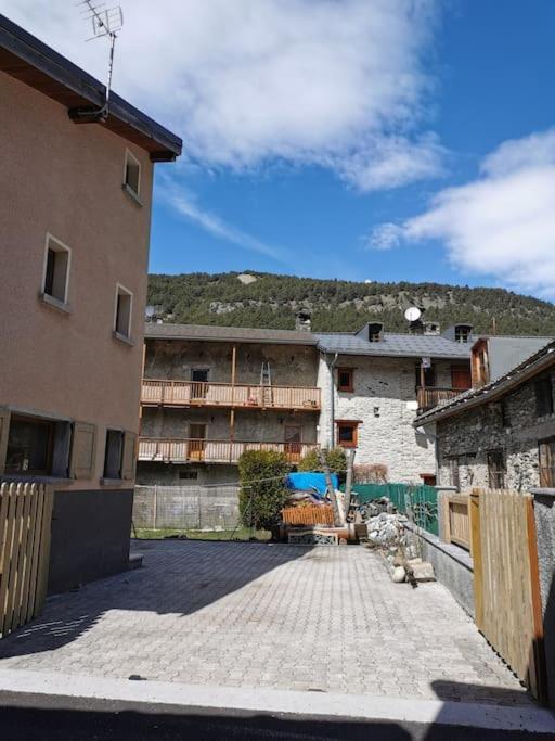 Gite 14 Pers Lesoursfanfarons Spacieux Chaleureux Bramans Exterior foto